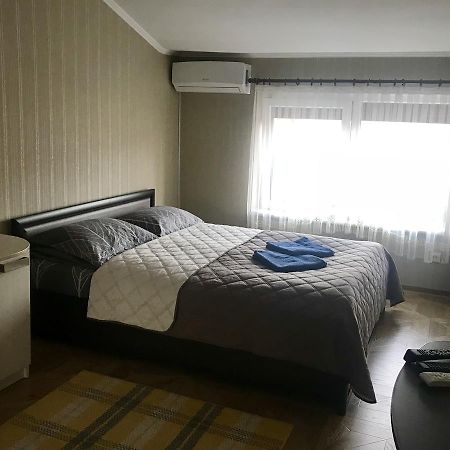 Panoramic View Top Floor Apartment In The City Center Munkács Kültér fotó