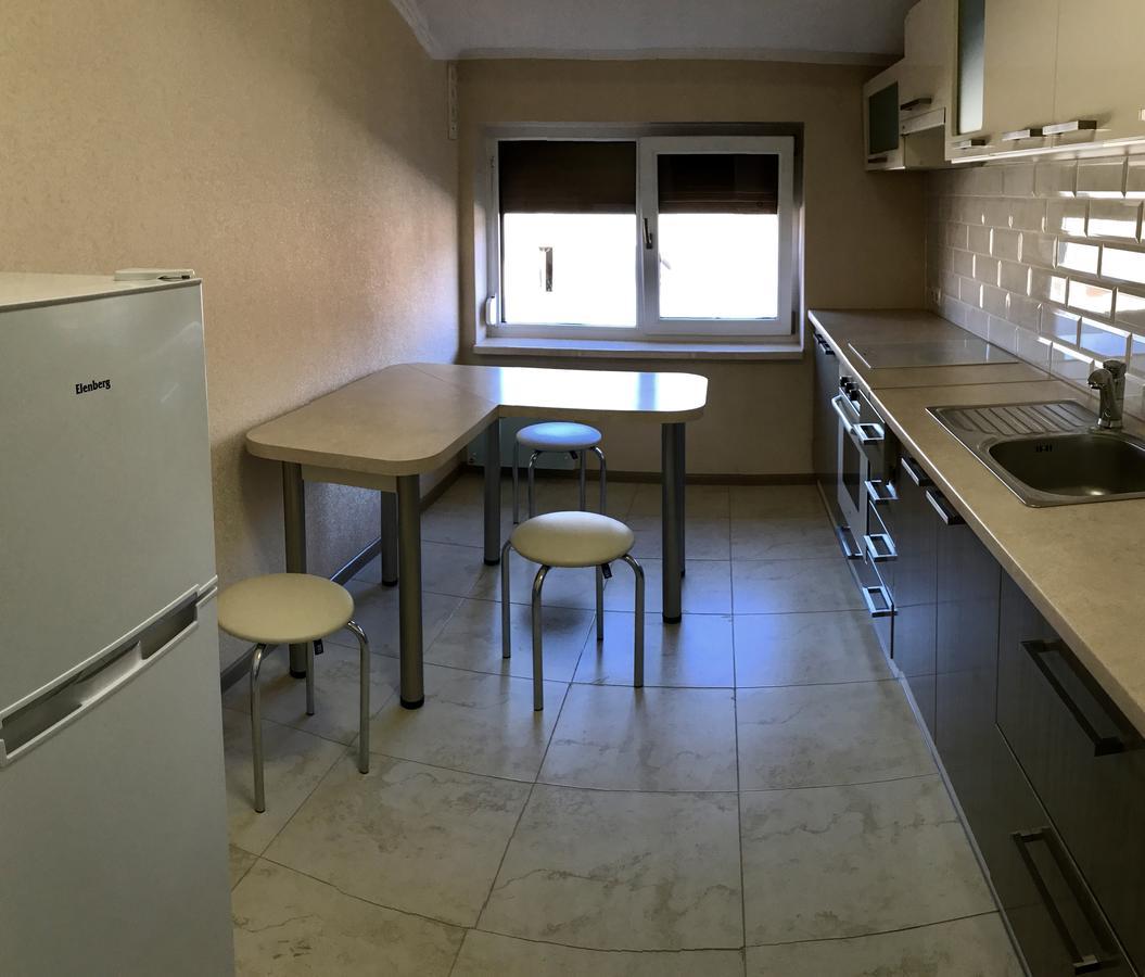 Panoramic View Top Floor Apartment In The City Center Munkács Kültér fotó